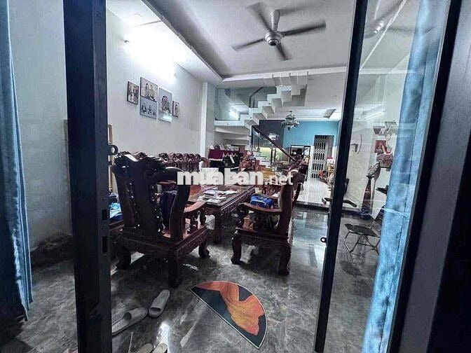 cho thuê nhà gần làng đại học, gần chợ Đông Hoà