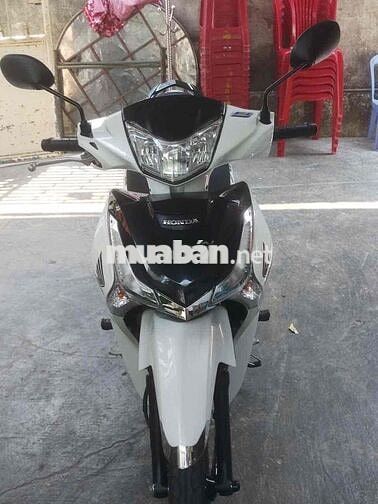 Honda Future Trắng 4386 km