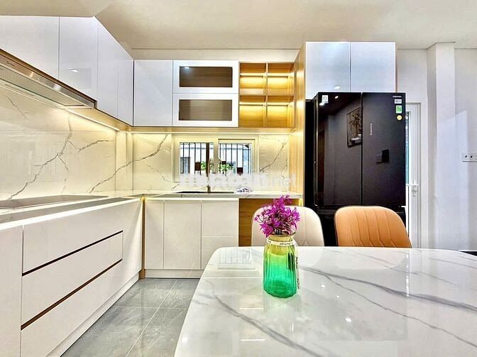 Nhà SG SHR có sân ô tô chỉ 570 triệu vào ở
