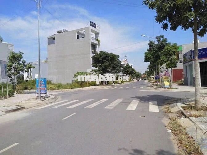 CHỈ 1tỷ4/100M2 CÓ NGAY ĐẤT NẰM CẠNH SÂN BAY LT ,FULL THỔ CƯ,  SỔ SẴN