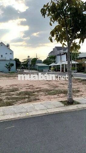 CHỈ 1tỷ4/100M2 CÓ NGAY ĐẤT NẰM CẠNH SÂN BAY LT ,FULL THỔ CƯ,  SỔ SẴN