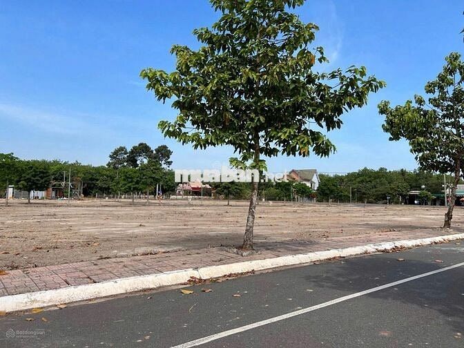 CHỈ 1tỷ4/100M2 CÓ NGAY ĐẤT NẰM CẠNH SÂN BAY LT ,FULL THỔ CƯ,  SỔ SẴN