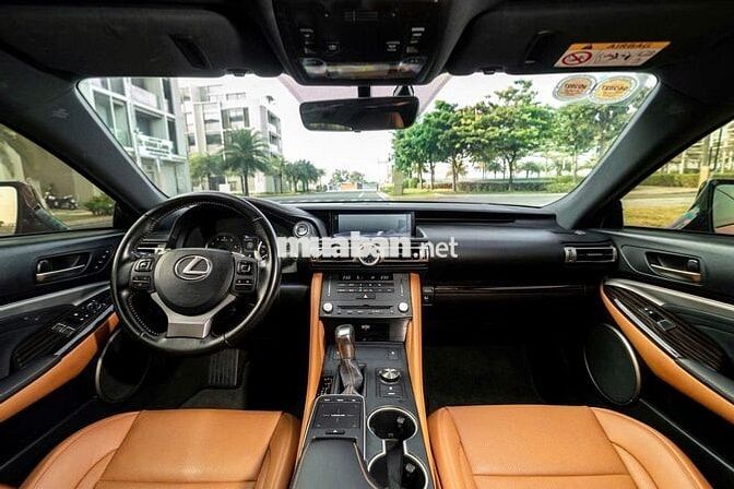 Lexus RC300T Model 2020 - 64.000 km