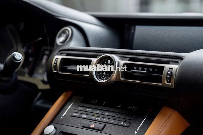 Lexus RC300T Model 2020 - 64.000 km