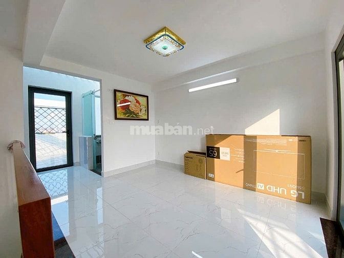Bán Nhà 4 Tầng Sân Thượng _ Có Thang Máy _ DT 5m x 17 KDC Anh Tuấn