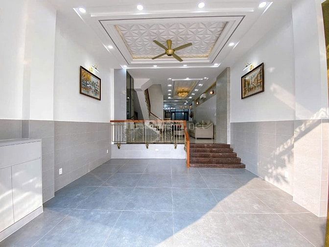 Bán Nhà 4 Tầng Sân Thượng _ Có Thang Máy _ DT 5m x 17 KDC Anh Tuấn