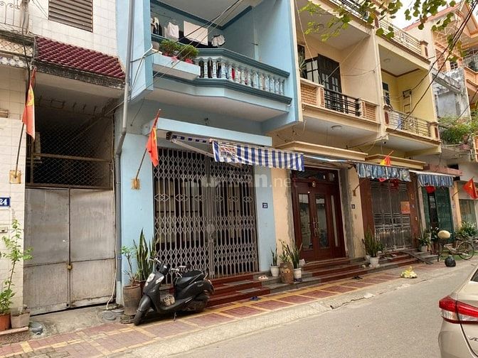 BÁN NHÀ 2,5 TẦNG THỊ TRẤN SÓC SƠN - TRỤC KINH DOANH - 80m RA CHỢ SÓC S