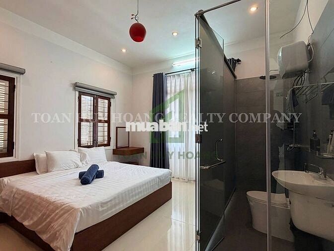 VILLA gần Biển Mỹ Khê 6PN, có hồ bơi, gara ô tô
