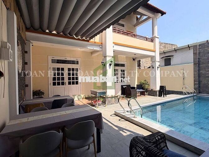 VILLA gần Biển Mỹ Khê 6PN, có hồ bơi, gara ô tô