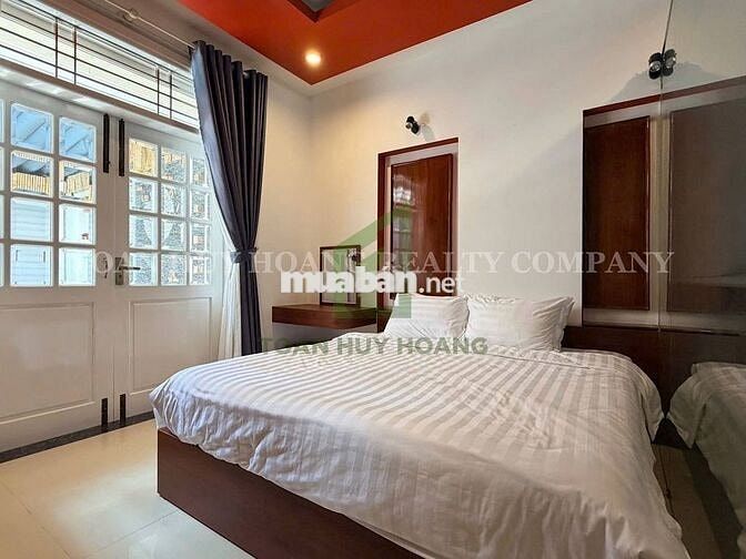 VILLA gần Biển Mỹ Khê 6PN, có hồ bơi, gara ô tô