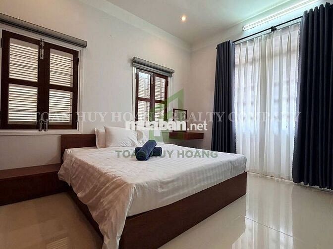 VILLA gần Biển Mỹ Khê 6PN, có hồ bơi, gara ô tô