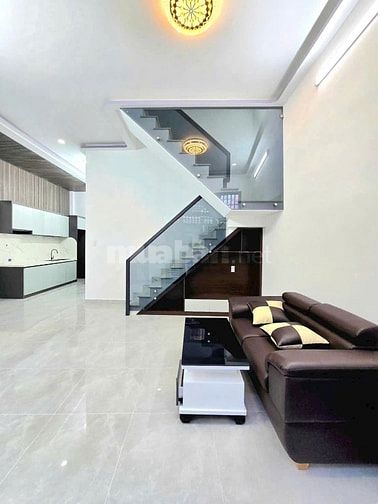 Bán Nhà Trệt Lầu 3 P.Ngủ _ Sổ Riêng _ Vị Trí Đẹp Góc 2 MT