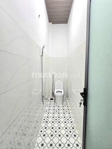 Bán Nhà Trệt Lầu 3 P.Ngủ _ Sổ Riêng _ Vị Trí Đẹp Góc 2 MT
