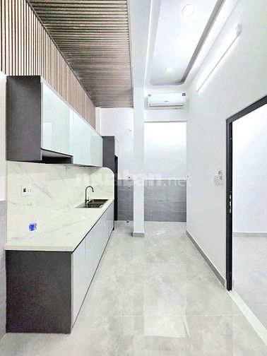 Bán Nhà Trệt Lầu 3 P.Ngủ _ Sổ Riêng _ Vị Trí Đẹp Góc 2 MT