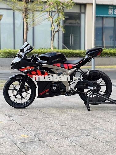 Suzuki GSX R Sport Đen