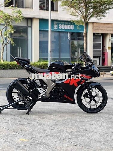 Suzuki GSX R Sport Đen