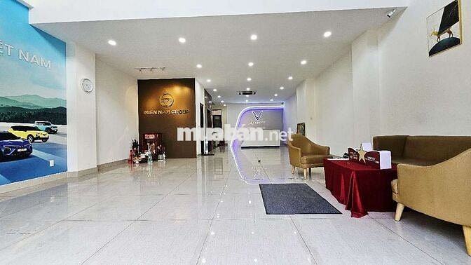 Cho thuê mặt bằng sang trọng đường lớn,oto đậu thoải mái Vạn Phúc City