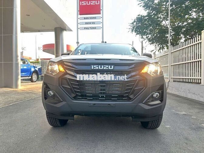 Isuzu D-Max UTZ800 2 cầu số sàn nhập Thái 2026