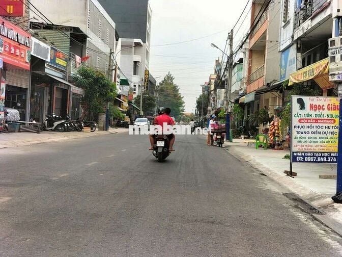 🆘 cho thuê gấp 8t mặt tiền Kd visip1 trệt 2lầu phải nhanh mới kịp ạ 
