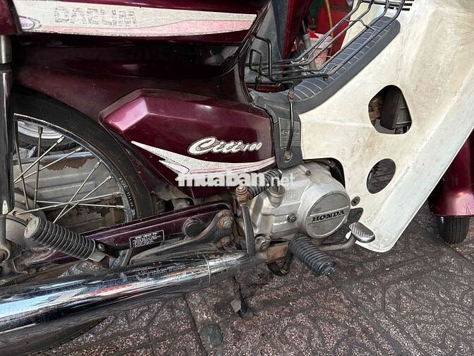 Honda Citi màu Đỏ đô