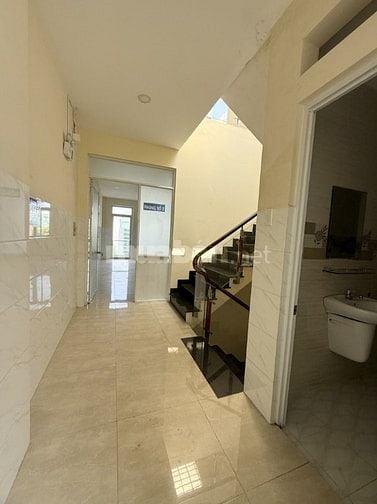 MẶT TIỀN KINH DOANH, LÊ BÔI QUẬN 8, ĐƯỜNG 17M LỀ 4M, DT 91M2 NGANG 5M