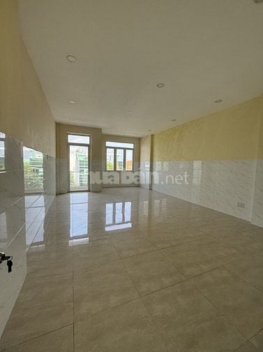 MẶT TIỀN KINH DOANH, LÊ BÔI QUẬN 8, ĐƯỜNG 17M LỀ 4M, DT 91M2 NGANG 5M