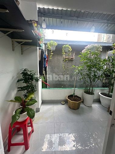 Bán nhà Nguyễn kiệm 70m2 nở hậu 