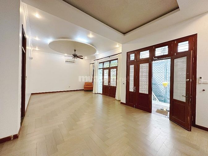 🏡 CHO THUÊ BIỆT THỰ CAO CẤP – TÂY HỒ, HÀ NỘI