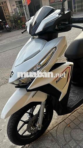 Honda Click Thái 2015 Trắng đen ( hỗ trợ góp )