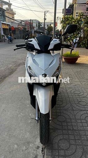 Honda Click Thái 2015 Trắng đen ( hỗ trợ góp )