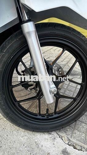 Honda Click Thái 2015 Trắng đen ( hỗ trợ góp )