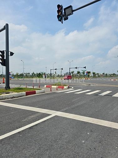 Đất đẹp 5x13m gần cv ga Metro Tham Lương