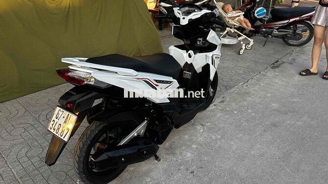 Honda Click Thái 2015 Trắng đen ( hỗ trợ góp )