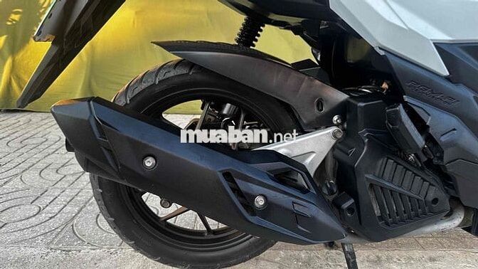 Honda Click Thái 2015 Trắng đen ( hỗ trợ góp )