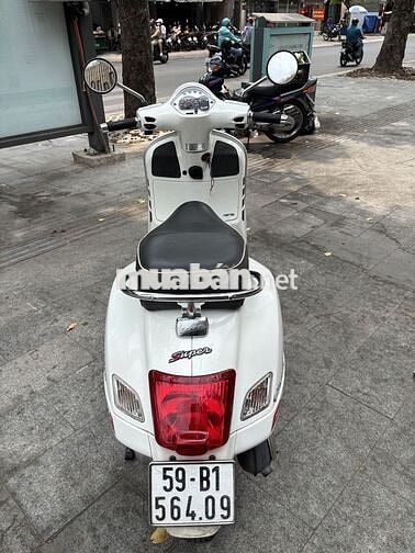 Piaggio Vespa GTS 125- 3V.ie 2016 Trắng