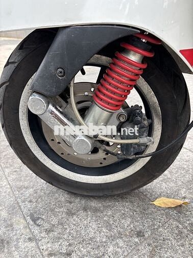 Piaggio Vespa GTS 125- 3V.ie 2016 Trắng