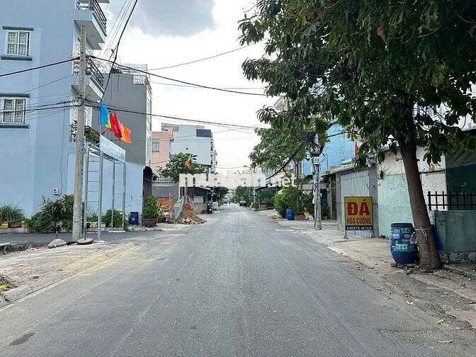 BÁN ĐẤT MT DT 4.1x15m Giá 5.2 Tỷ TL Đg Trần Thị Năm p.T.C.Hiệp  Q12