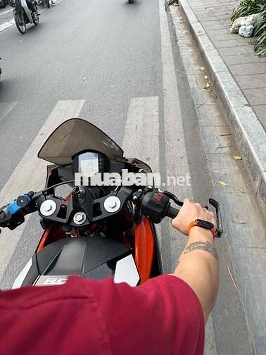 KTM RC390 2018 Cam Đen Trắng