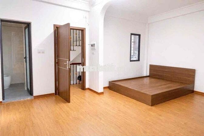 Nhà Mới Cầu Giấy 40m2 - 5 Tầng - Ở Ngay - Kinh Doanh - Ngõ Thông - Vip