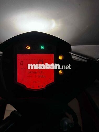 KTM RC390 2018 Cam Đen Trắng