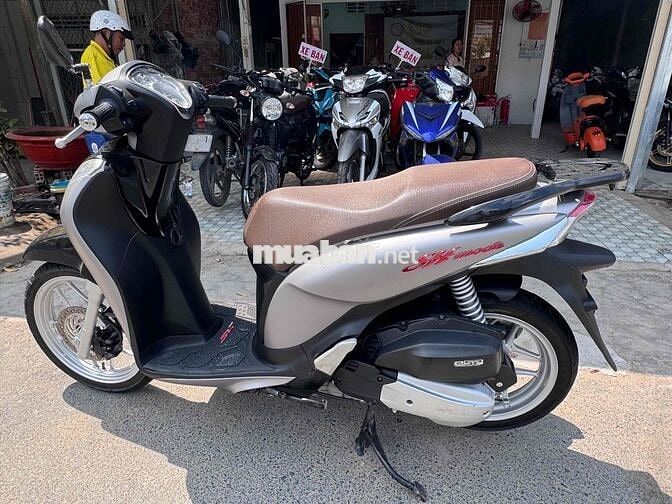 Honda SH Mode Bạc