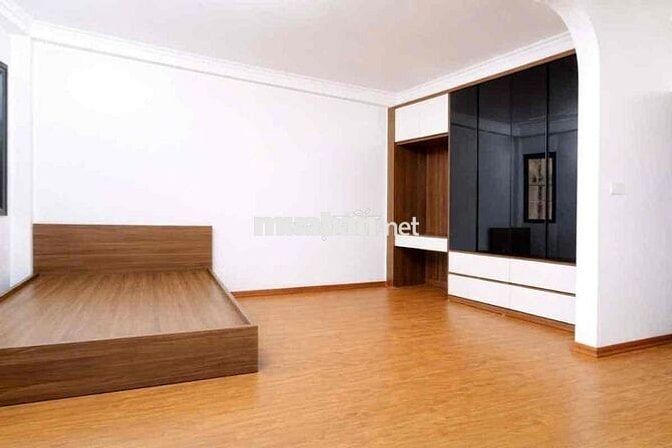 Nhà Mới Cầu Giấy 40m2 - 5 Tầng - Ở Ngay - Kinh Doanh - Ngõ Thông - Vip