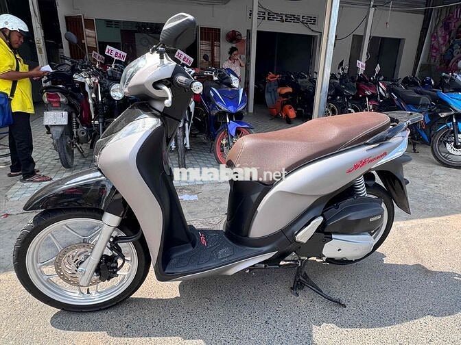Honda SH Mode Bạc