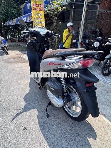 Honda SH Mode Bạc