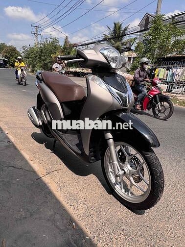 Honda SH Mode Bạc