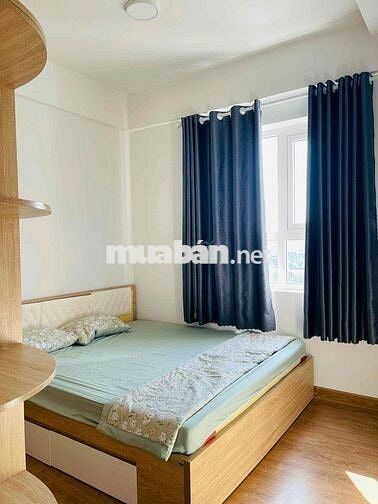 Cho thuê căn hộ 2pn 2wc đầy đủ nội thất view đường số 7 tầng 11