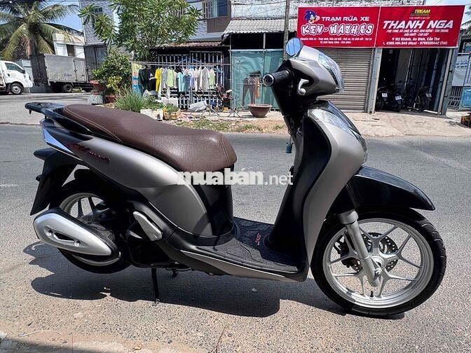 Honda SH Mode Bạc
