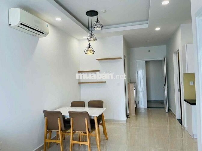 Cho thuê căn hộ 2pn 2wc đầy đủ nội thất view đường số 7 tầng 11