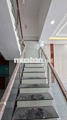 Bán nhà mặt tiền Đông Minh, gần nhà thờ Dĩ An gần chợ Dĩ An