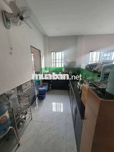 Cho thuê nguyên căn trống rộng, 2pn 1wc, hxh Thống Nhất p15 Gò vấp